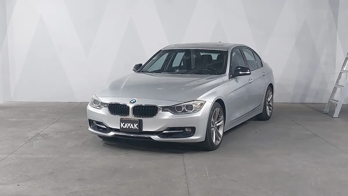 BMW Series 3, 335IA Sportline 3.0l 2015