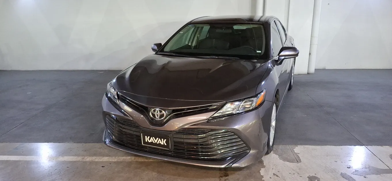 Toyota Camry 2.5 LE AUTO Sedan 2020